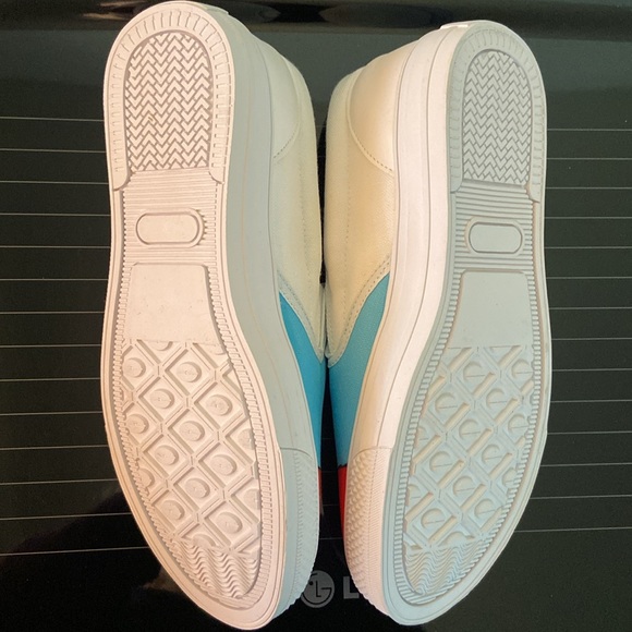 Snoopy and Woodstock White Canvas Slip-on Sneakers - Picture 4 of 4